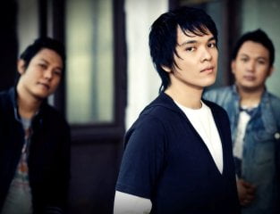 lup band karena cinta nagaswara fm Sekali Lagi Jatuh Cinta