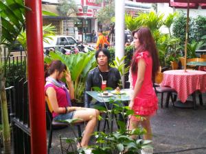 Arul Piterband & Model Seksi