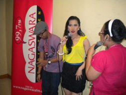 Photo-nge-Hietz-Aku-Bukan-Bang-Toyib-Wali-live-RCTI-radio-nagaswara-fm-radiotemen-bogor-amour-3