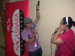 Photo-nge-Hietz-Aku-Bukan-Bang-Toyib-Wali-live-RCTI-radio-nagaswara-fm-radiotemen-bogor-rubi-astried-03