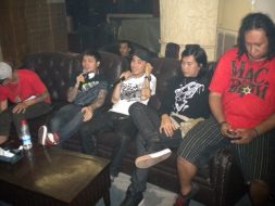 live-launching-brand-new-storm-bns-live-radio-nagaswara-fm-bogor-radiotemen-interview-studio-2-saint-loco-8