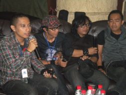 live-launching-brand-new-storm-bns-live-radio-nagaswara-fm-bogor-radiotemen-interview-studio-2-the-rain-2