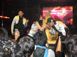 live-launching-brand-new-storm-bns-live-radio-nagaswara-fm-bogor-radiotemen-perform-amour-2