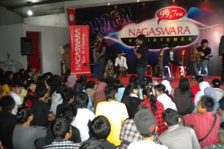 Live Temen Radio bareng Thito dan d'Morgen