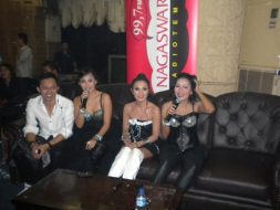 nagaswara-fm-live-launching-album-tqla-11-mei-2011-interview-studio-2-01