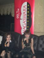 nagaswara-fm-live-launching-album-tqla-11-mei-2011-interview-t2-studio-2-03