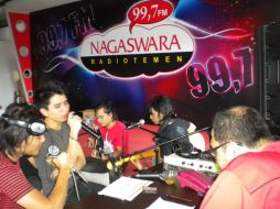 photo-govinda-phoner-di-nagaswara-fm-03-mei-2011-05