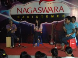 photo-live-temen-radio-souqy-audrey-08-mei-2011-radio-nagaswara-fm-bogor-radiotemen-02