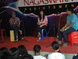 photo-live-temen-radio-souqy-audrey-08-mei-2011-radio-nagaswara-fm-bogor-radiotemen-06