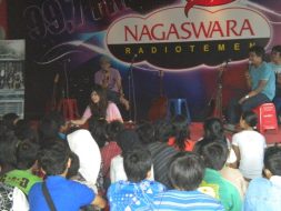 photo-live-temen-radio-souqy-audrey-08-mei-2011-radio-nagaswara-fm-bogor-radiotemen-07
