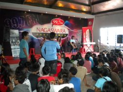 photo-live-temen-radio-souqy-audrey-08-mei-2011-radio-nagaswara-fm-bogor-radiotemen-17