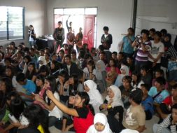 photo-live-temen-radio-souqy-audrey-08-mei-2011-radio-nagaswara-fm-bogor-radiotemen-47