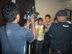 photo-nagaswara-fm-live-launching-album-tqla-11-mei-2011-interview-sembilan-band-studio-2-infotaiment