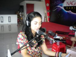 photo-nuri-maulida-phoner-interview-09-mei-201-radio-nagaswara-fm-bogor-radiotemen-03