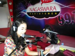 photo-nuri-maulida-phoner-interview-09-mei-201-radio-nagaswara-fm-bogor-radiotemen-13