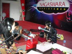photo-nuri-maulida-phoner-interview-09-mei-201-radio-nagaswara-fm-bogor-radiotemen-30