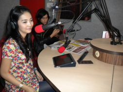 photo-nuri-maulida-phoner-interview-09-mei-201-radio-nagaswara-fm-bogor-radiotemen-39