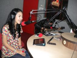photo-nuri-maulida-phoner-interview-09-mei-201-radio-nagaswara-fm-bogor-radiotemen-45
