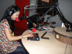 photo-nuri-maulida-phoner-interview-09-mei-201-radio-nagaswara-fm-bogor-radiotemen-51