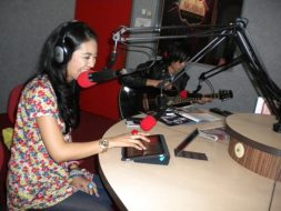 photo-nuri-maulida-phoner-interview-09-mei-201-radio-nagaswara-fm-bogor-radiotemen-52