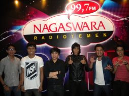 photo-we-so-happy-phoner-di-nagaswara-fm-02-mei-2011-bogor-radiotemen-05