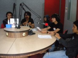 souqy-phoner-dan-live-interview-radio-nagaswara-fm-bogor-radiotemen-05-april-2011-12