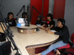 souqy-phoner-dan-live-interview-radio-nagaswara-fm-bogor-radiotemen-05-april-2011-18