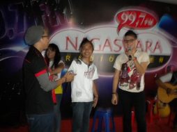 thito_live_temen_radio_nagaswara_fm_radiotemen_bogor_01_mei_2011_04
