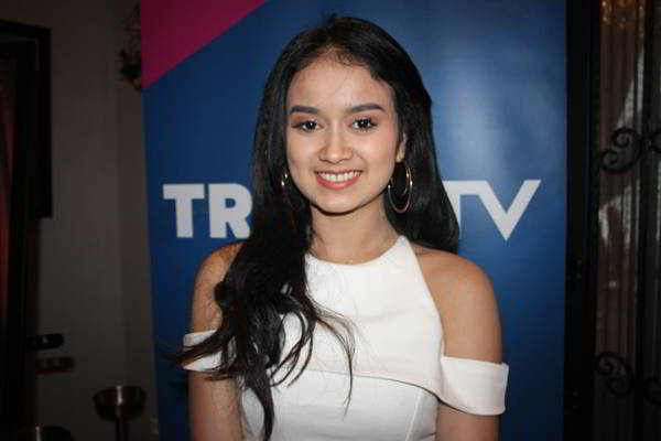 Sella Selly Antara Akting dan Nyanyi