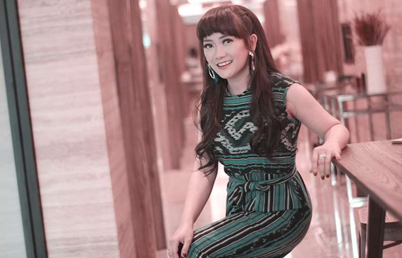 Susi Ngapak, Hidup Penuh Warna Seperti Lolipop Susi Ngapak, Hidup Penuh Warna Seperti Lolipop