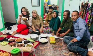 Di Pangkuan Ratu Meta, Sang Ayah Menghembuskan Napas Terakhir