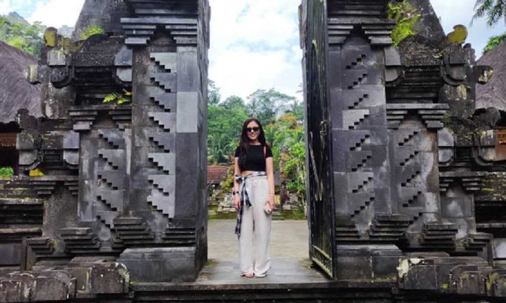 Gladys 2TikTok Bersyukur Bisa Liburan ke Bali