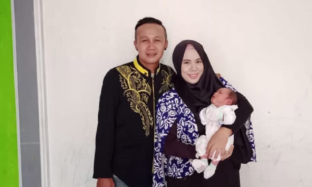 Putra Lelaki Ares Sticker Band Dinamai Lagu Al Kholiq