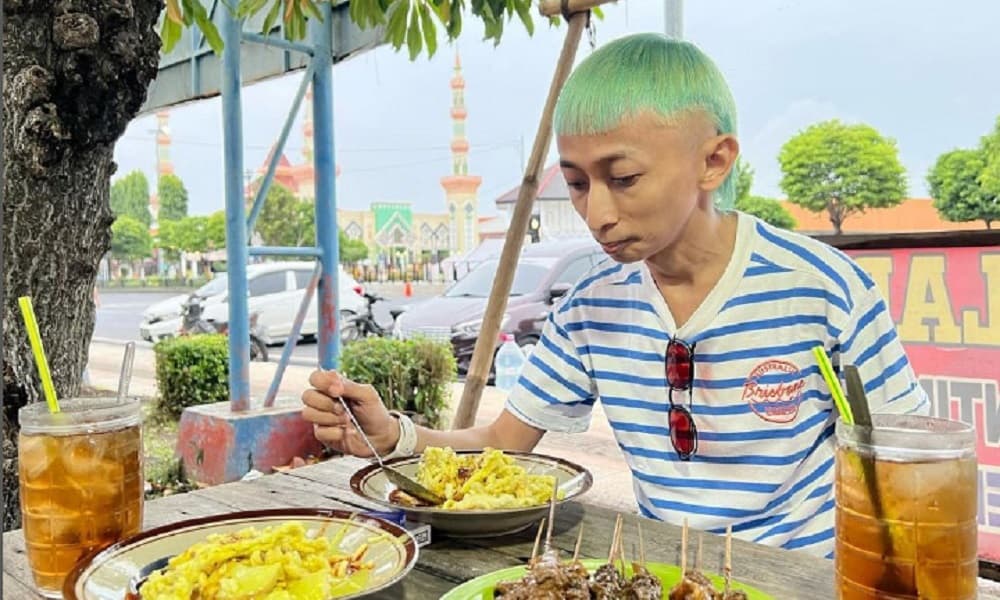 Omo Kucrut Show Sambil Wisata Kuliner
