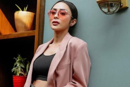 Aksi Kocak Selvi Kitty Cuci Muka di Panci