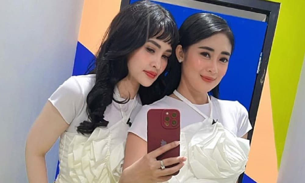 Duo Anggrek Dipuji Netizen Soal Kostum