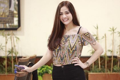 Hesty Klepek Klepek Siap Naik Lagi Tanpa Sensasi