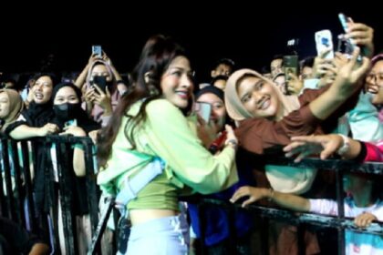 Hesty Klepek Klepek Gemar Buat Fans Senang