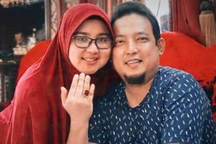 Kejutan Ulang Tahun Istri Apoy Wali Band Kejutan Ulang Tahun Istri Apoy Wali Band