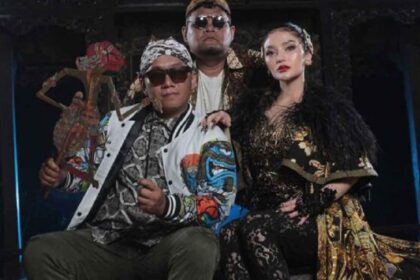 Lagu Terbaru Siti Badriah Beda Dengan Lagi Syantik