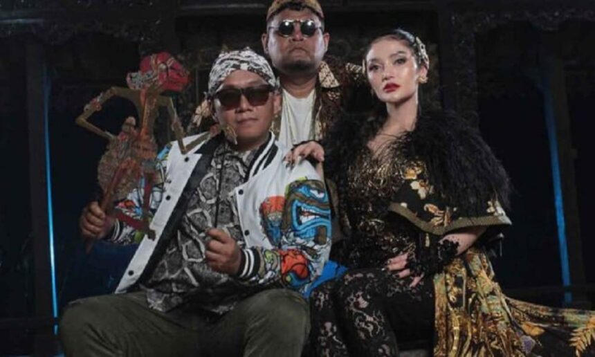 Lagu Terbaru Siti Badriah Beda Dengan Lagi Syantik