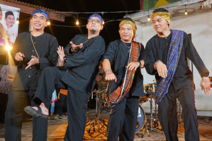 Para Santri yang Memilih Jadi Musisi Itulah Wali Band Para Santri yang Memilih Jadi Musisi Itulah Wali Band