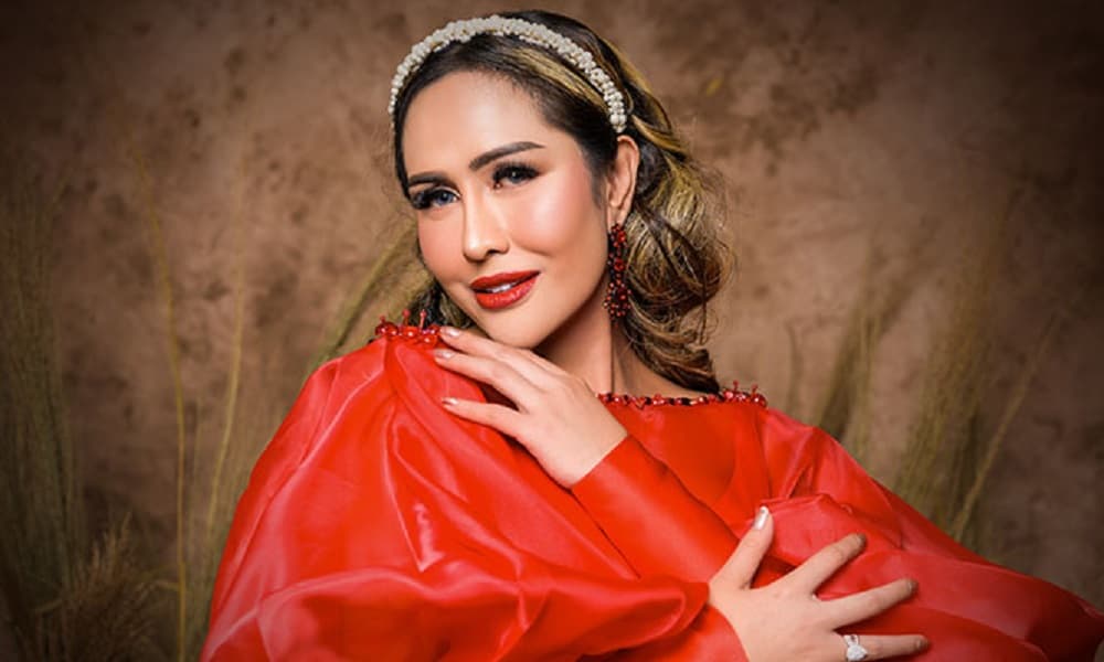 Ratu Meta Dapat Restu Suami Kembali Nyanyi