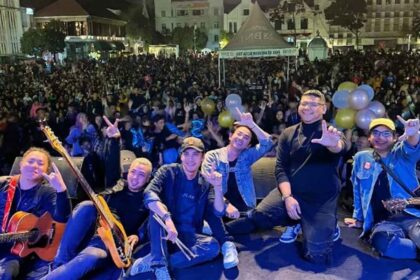 Orang Yang Salah Luvia Band Viral di Malaysia