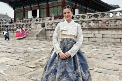 Hesty Klepek Klepak Datangi Labels BTS