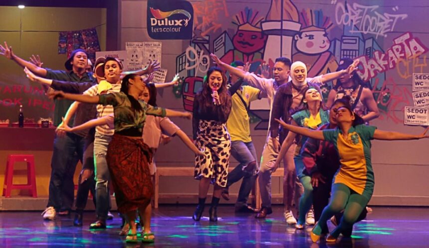 Siti Badriah Main Teater Dapat Saweran