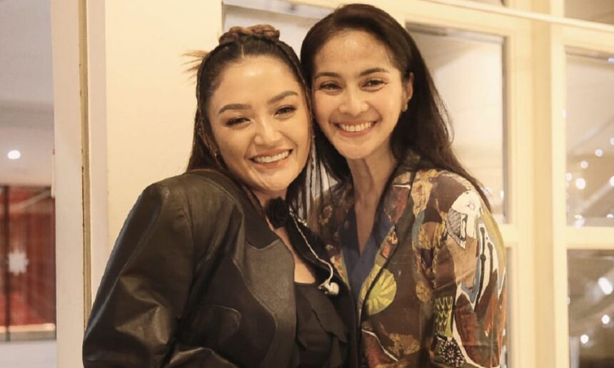 Siti Badriah Ternyata Mengidolakan Maudy Koesnaedi