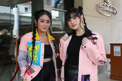 Spesial Kostum Harajuku Duo Anggrek Spesial Kostum Harajuku Duo Anggrek