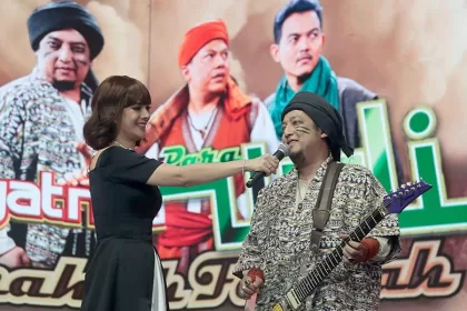 Apoy Wali Semakin Berisi Semakin Menunduk Apoy Wali Semakin Berisi Semakin Menunduk