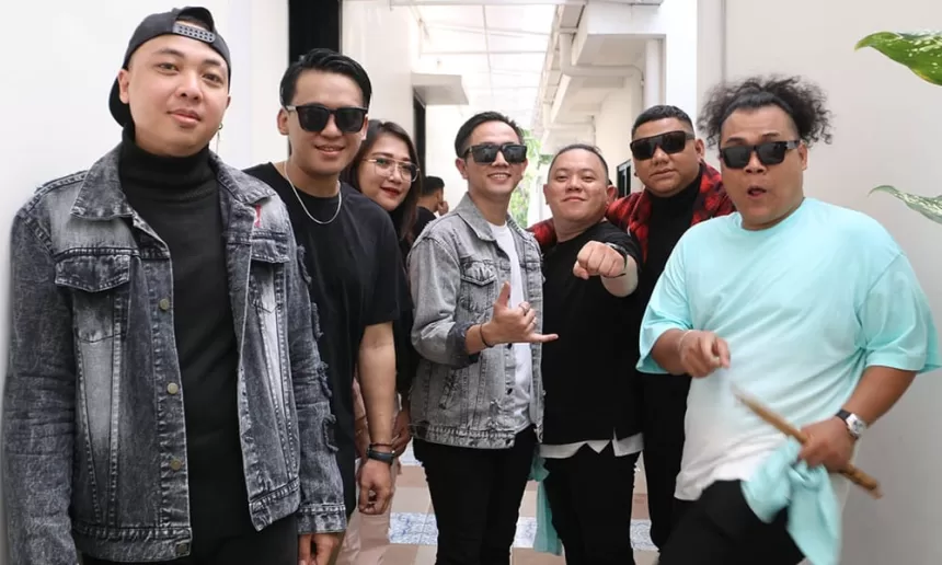 Apresiasi Luvia Band Bawakan Lagu Aishiteru